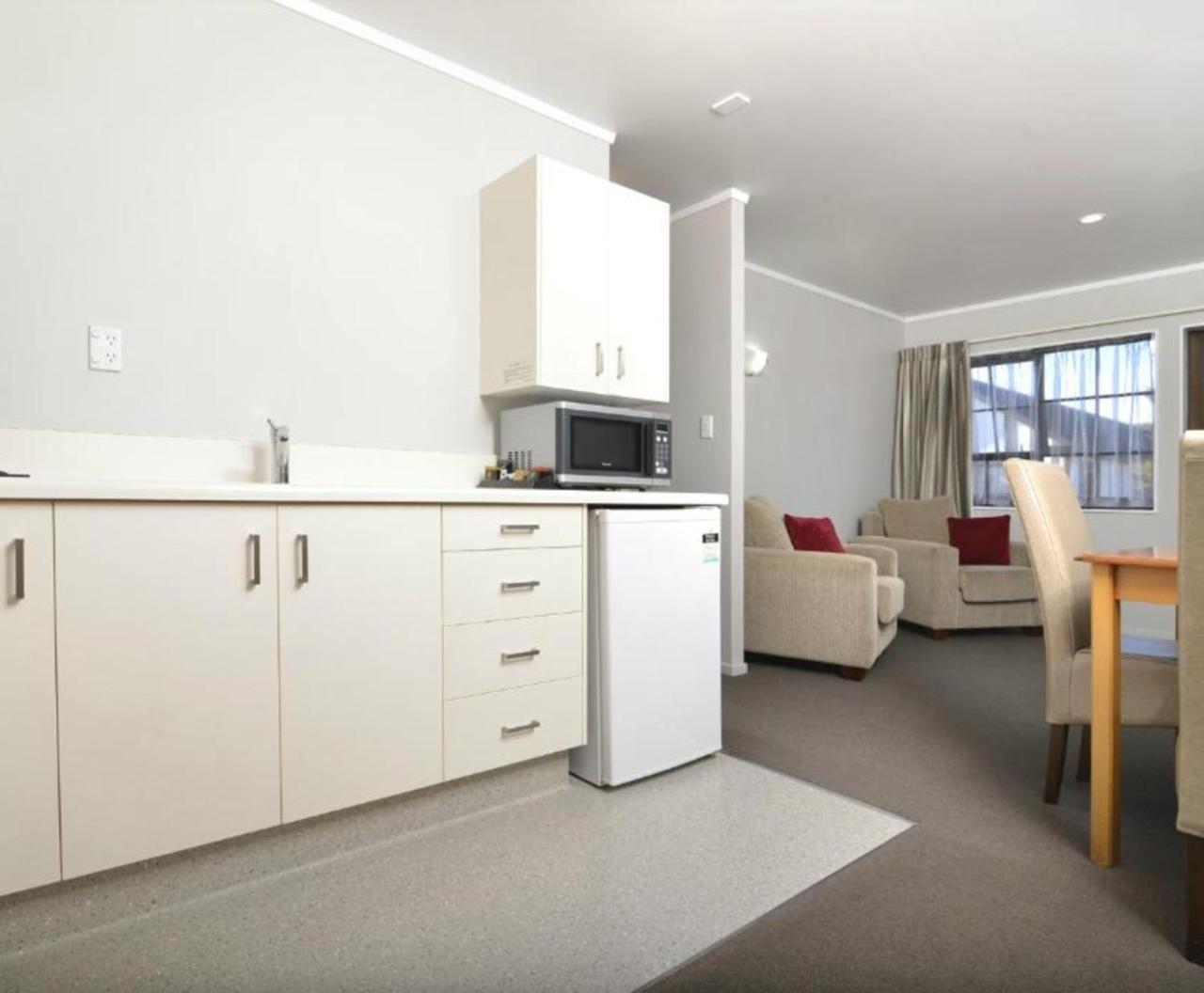 Knightsbridge Court Motor Lodge Blenheim Room photo